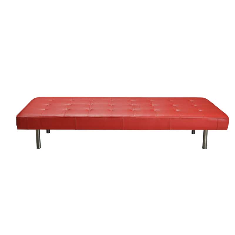 Daybed in buttoned red leather with steel legs - Deszine Talks