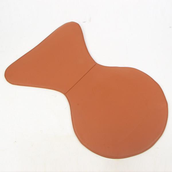 Leather covers for Arne Jacobsen's 3107/3207 chairs  (6) - Deszine Talks