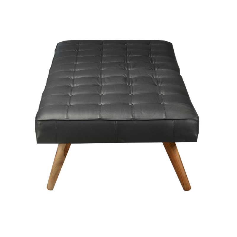 Daybed in black leather with wooden legs - Deszine Talks