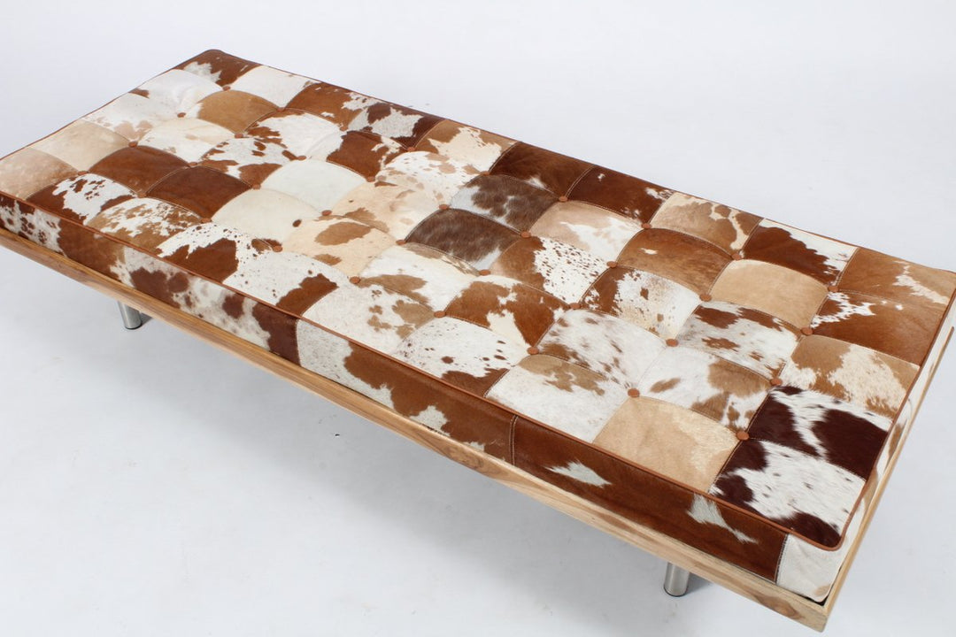 Daybed in Multicolor leather with wooden frame and steel legs - Deszine Talks