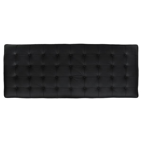 Daybed in buttoned black leather with massive oblique legs - Deszine Talks